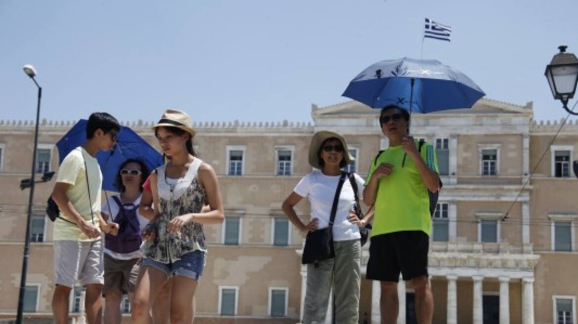 Λιγότεροι τουρίστες στην Ελλάδα το 2012